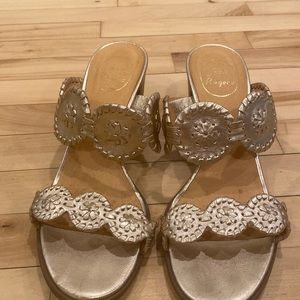 Jack Rogers Lauren Mid Heel, Platinum, Size 9